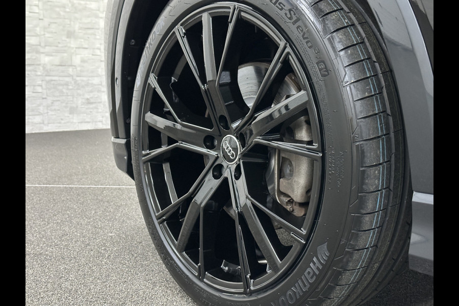 Audi Q4 e-tron 45 Quattro S-Line 77 kWh | ACC | Matrix-LED | Keyless-Entry | Standkachel | Carplay | Lane Assist | 3-Zone Clima | Stoelverwarming | Getint Glas | Autom. Parkeren | Virtual Cockpit |