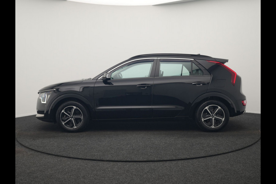 Kia Niro 1.6 GDi DynamicLine PHEV 182pk Dealer O.H. | Trekhaak Afn. | Adaptive Cruise | Camera | Sportstoelen & Stuur Verwarmd | Keyless | Blis | Apple Carplay | Sfeerverlichting | Navigatie | Virtual | DAB | Plug In Hybrid |
