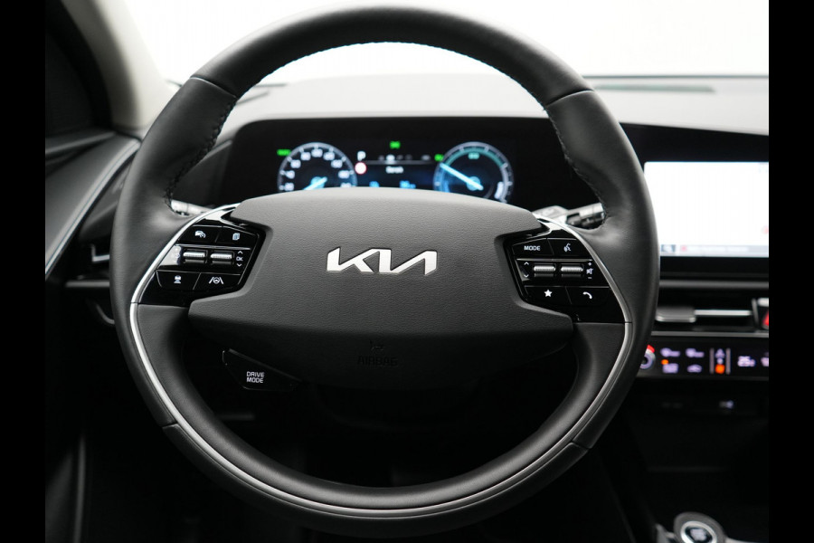 Kia Niro 1.6 GDi DynamicLine PHEV 182pk Dealer O.H. | Trekhaak Afn. | Adaptive Cruise | Camera | Sportstoelen & Stuur Verwarmd | Keyless | Blis | Apple Carplay | Sfeerverlichting | Navigatie | Virtual | DAB | Plug In Hybrid |