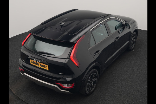 Kia Niro 1.6 GDi DynamicLine PHEV 182pk Dealer O.H. | Trekhaak Afn. | Adaptive Cruise | Camera | Sportstoelen & Stuur Verwarmd | Keyless | Blis | Apple Carplay | Sfeerverlichting | Navigatie | Virtual | DAB | Plug In Hybrid |