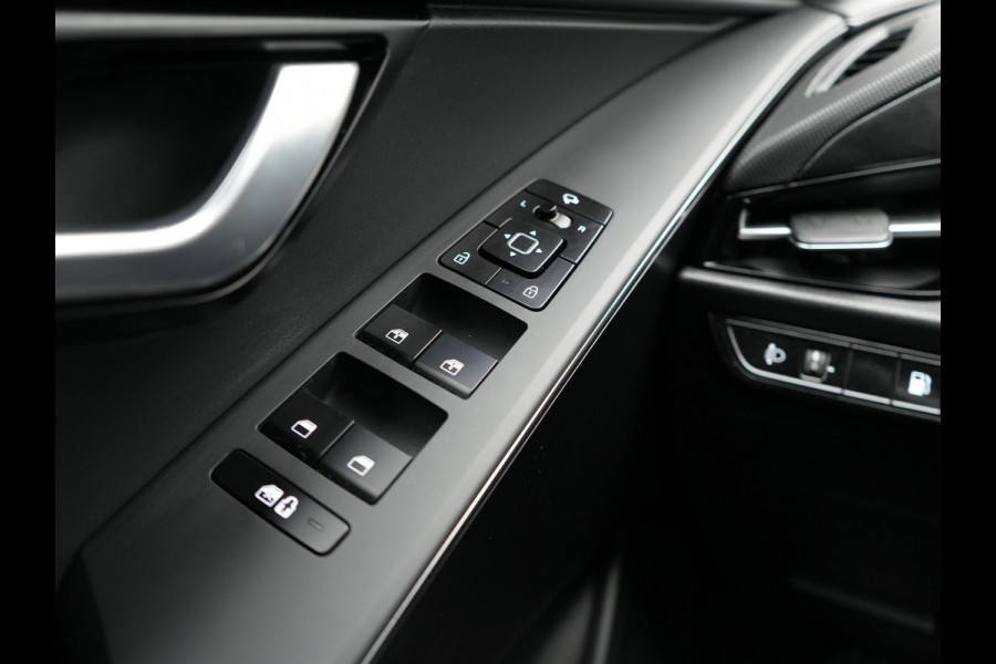 Kia Niro 1.6 GDi DynamicLine PHEV 182pk Dealer O.H. | Trekhaak Afn. | Adaptive Cruise | Camera | Sportstoelen & Stuur Verwarmd | Keyless | Blis | Apple Carplay | Sfeerverlichting | Navigatie | Virtual | DAB | Plug In Hybrid |