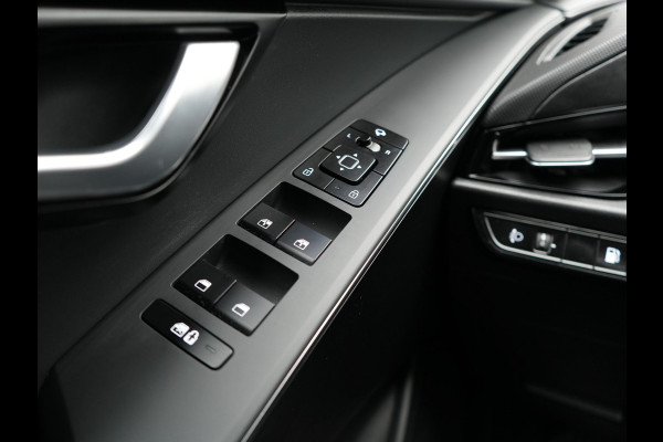 Kia Niro 1.6 GDi DynamicLine PHEV 182pk Dealer O.H. | Trekhaak Afn. | Adaptive Cruise | Camera | Sportstoelen & Stuur Verwarmd | Keyless | Blis | Apple Carplay | Sfeerverlichting | Navigatie | Virtual | DAB | Plug In Hybrid |
