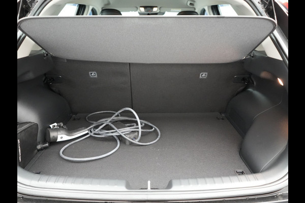 Kia Niro 1.6 GDi DynamicLine PHEV 182pk Dealer O.H. | Trekhaak Afn. | Adaptive Cruise | Camera | Sportstoelen & Stuur Verwarmd | Keyless | Blis | Apple Carplay | Sfeerverlichting | Navigatie | Virtual | DAB | Plug In Hybrid |