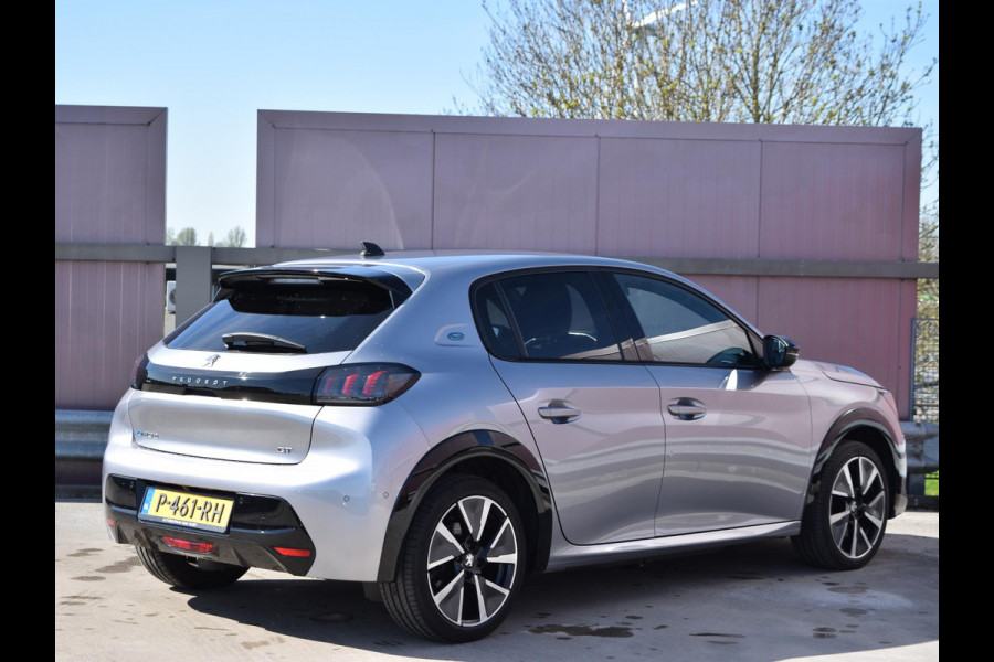 Peugeot e-208 EV GT Pack 50 kWh SOH 94% | CAMERA MET SENSOREN | NAVI & CARPLAY | E.C.C. |