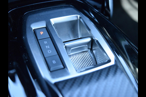 Peugeot e-208 EV GT Pack 50 kWh SOH 94% | CAMERA MET SENSOREN | NAVI & CARPLAY | E.C.C. |