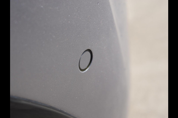 Peugeot e-208 EV GT Pack 50 kWh SOH 94% | CAMERA MET SENSOREN | NAVI & CARPLAY | E.C.C. |