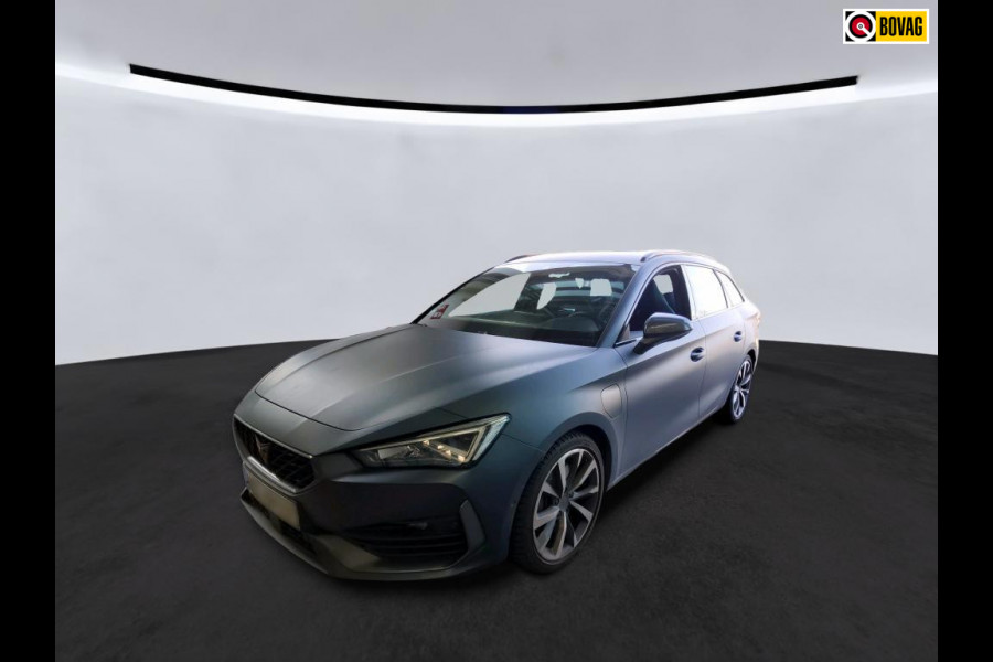 CUPRA Leon Sportstourer 1.4 e-Hybrid VZ Performance * Mat grijs * Startknop * Trekhaak * Memory *