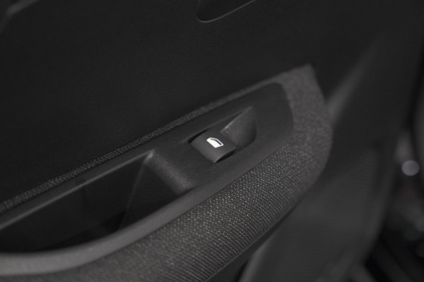 Peugeot 208 Hybrid 110 e-DCS6 Style | Parkeersensoren | Apple Carplay | Cruise Control | Airco