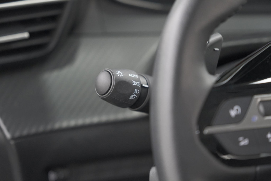 Peugeot 208 Hybrid 110 e-DCS6 Style | Parkeersensoren | Apple Carplay | Cruise Control | Airco