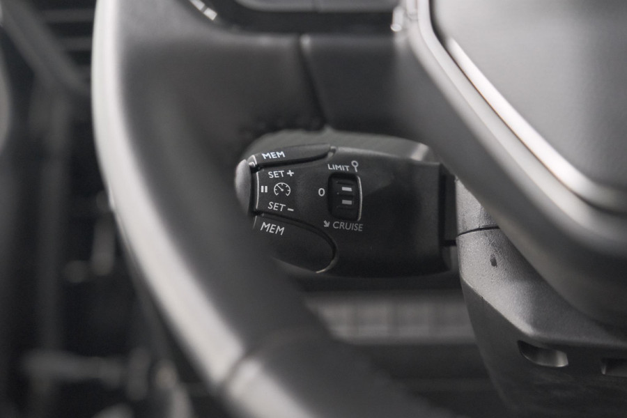 Peugeot 208 Hybrid 110 e-DCS6 Style | Parkeersensoren | Apple Carplay | Cruise Control | Airco