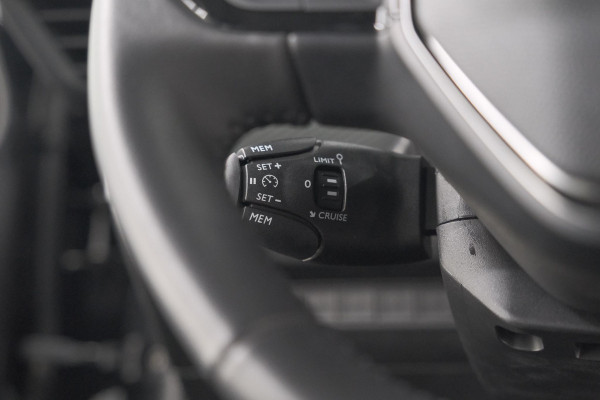 Peugeot 208 Hybrid 110 e-DCS6 Style | Parkeersensoren | Apple Carplay | Cruise Control | Airco