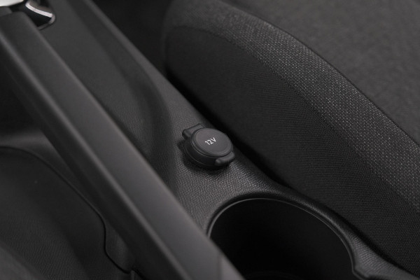 Peugeot 208 Hybrid 110 e-DCS6 Style | Parkeersensoren | Apple Carplay | Cruise Control | Airco