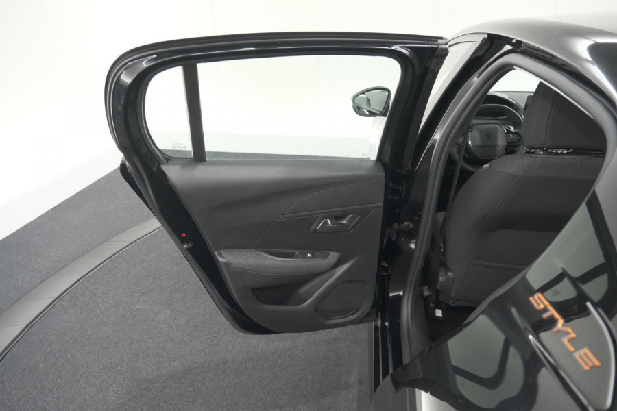 Peugeot 208 Hybrid 110 e-DCS6 Style | Parkeersensoren | Apple Carplay | Cruise Control | Airco