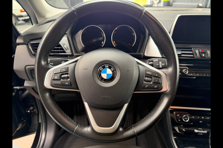 BMW 2 Serie Active Tourer 218i Executive Launch Edition | Automaat | Sportstoelen | Camera | Navi | Dealeronderhouden | NL Auto