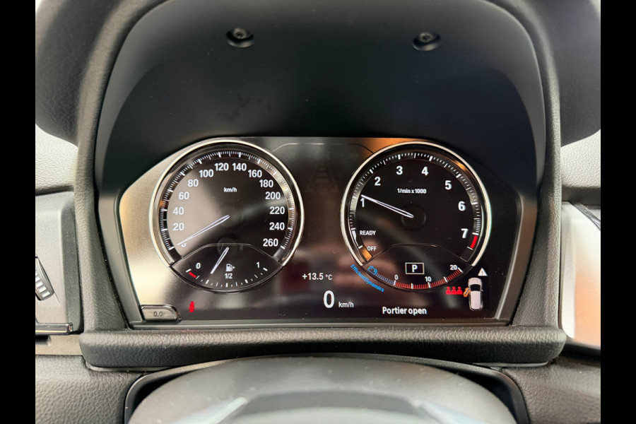 BMW 2 Serie Active Tourer 218i Executive Launch Edition | Automaat | Sportstoelen | Camera | Navi | Dealeronderhouden | NL Auto
