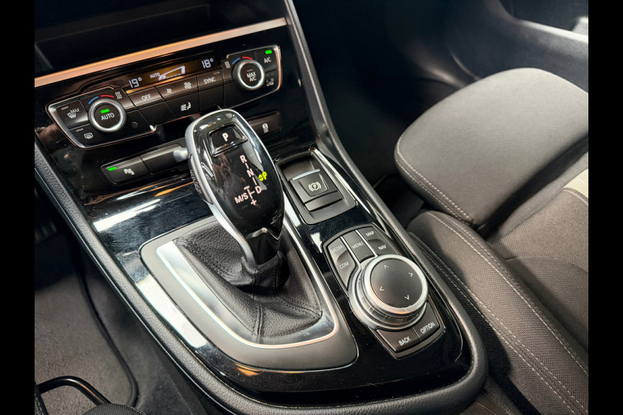 BMW 2 Serie Active Tourer 218i Executive Launch Edition | Automaat | Sportstoelen | Camera | Navi | Dealeronderhouden | NL Auto