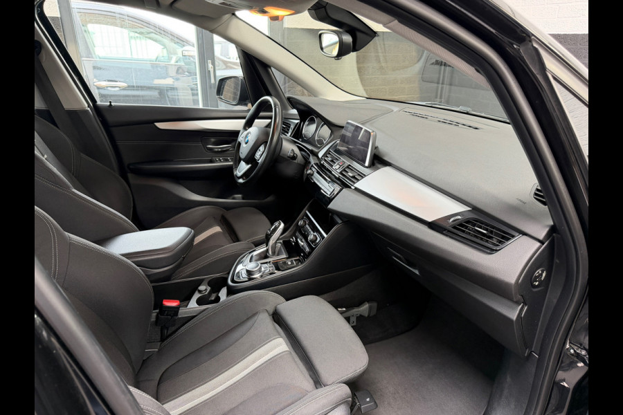 BMW 2 Serie Active Tourer 218i Executive Launch Edition | Automaat | Sportstoelen | Camera | Navi | Dealeronderhouden | NL Auto