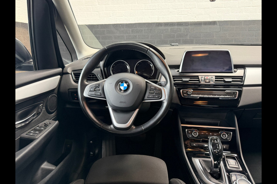 BMW 2 Serie Active Tourer 218i Executive Launch Edition | Automaat | Sportstoelen | Camera | Navi | Dealeronderhouden | NL Auto