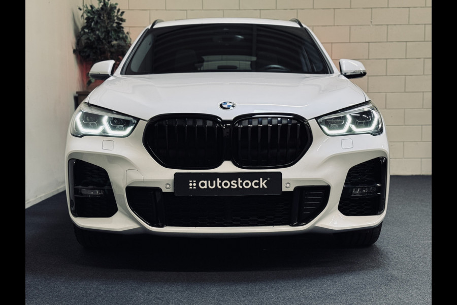 BMW X1 xDrive25e High Exe. M-Sport | Panorama | Memory | ACC | harman/kardon
