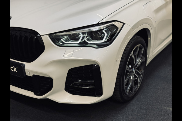 BMW X1 xDrive25e High Exe. M-Sport | Panorama | Memory | ACC | harman/kardon