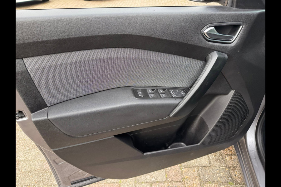 Renault Kangoo TCe 130 EDC Techno Navi / Clima / Stoelverwarming / Camera / P-sensoren rondom