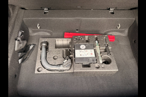 MINI Clubman 1.5 Cooper Chili |Automaat| Carplay | Afn Trekhaak|Stoelverw|Leder Cruise|Keyless-Go|Clima|PDC