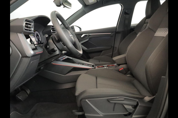 Audi A3 Sportback 40 TFSI e Advanced edition 204 pk s-tronic | SOH 100% | Verlengde garantie | Navigatie | Parkeersensoren (Park assist) | Achteruitrijcamera | Stoelverwarming | Adaptieve cruise control |