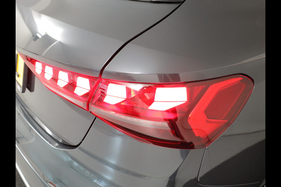 Audi A3 Sportback 40 TFSI e Advanced edition 204 pk s-tronic | SOH 100% | Verlengde garantie | Navigatie | Parkeersensoren (Park assist) | Achteruitrijcamera | Stoelverwarming | Adaptieve cruise control |
