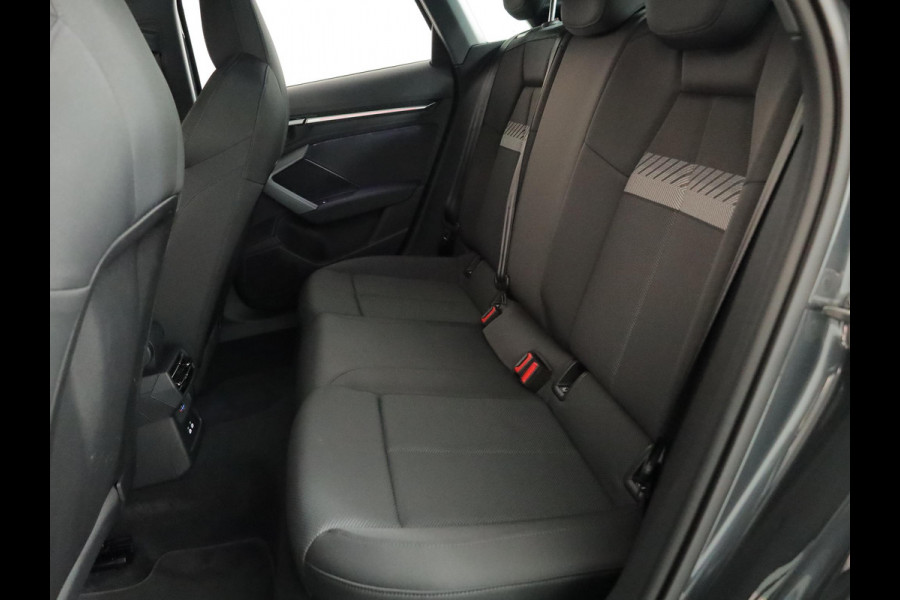 Audi A3 Sportback 40 TFSI e Advanced edition 204 pk s-tronic | SOH 100% | Verlengde garantie | Navigatie | Parkeersensoren (Park assist) | Achteruitrijcamera | Stoelverwarming | Adaptieve cruise control |