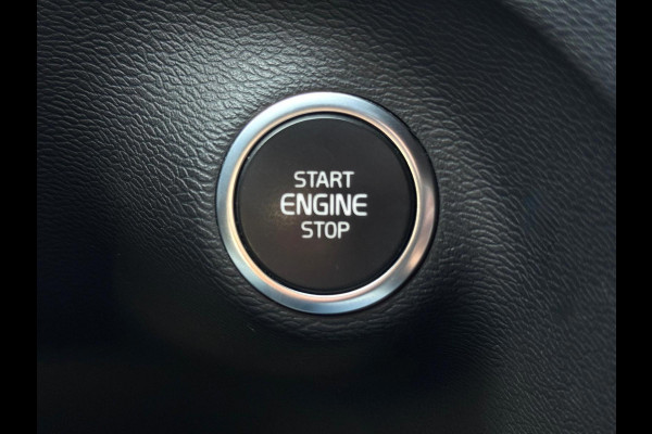 Volvo XC40 2.0 D4 AWD R-Design Facelift | Camera | Leder | Stoelverwarming | LED