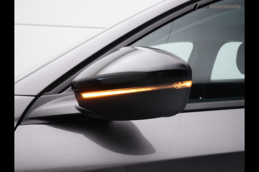 Peugeot 208 1.2 PureTech Active Pack Sport (APPLE CARPLAY,LED,SPORTSTOELEN,CLIMATE,CRUISE,PARKEERSENSOREN,LM- VELGEN,TOPCONDITIE)