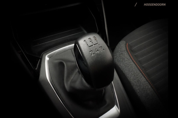 Peugeot 208 1.2 PureTech Active Pack Sport (APPLE CARPLAY,LED,SPORTSTOELEN,CLIMATE,CRUISE,PARKEERSENSOREN,LM- VELGEN,TOPCONDITIE)