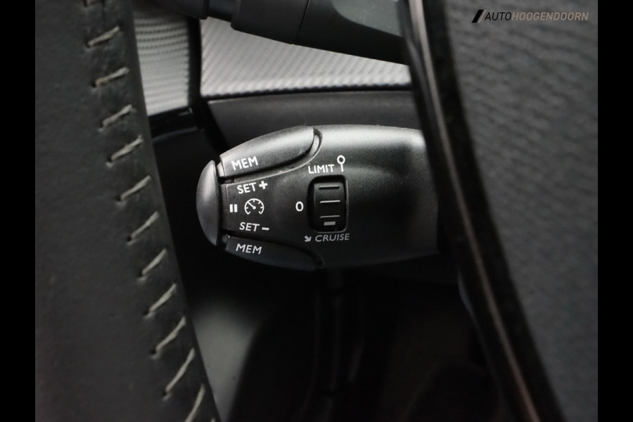 Peugeot 208 1.2 PureTech Active Pack Sport (APPLE CARPLAY,LED,SPORTSTOELEN,CLIMATE,CRUISE,PARKEERSENSOREN,LM- VELGEN,TOPCONDITIE)