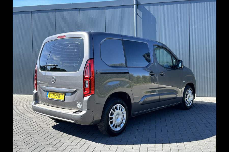 Opel Combo 1.6D 100 PK / L1H1 / INNOVATION / STUUR- EN STOELVEWARMING / INRICHTING / CRUISE / AIRCO / ACHTERKLEP
