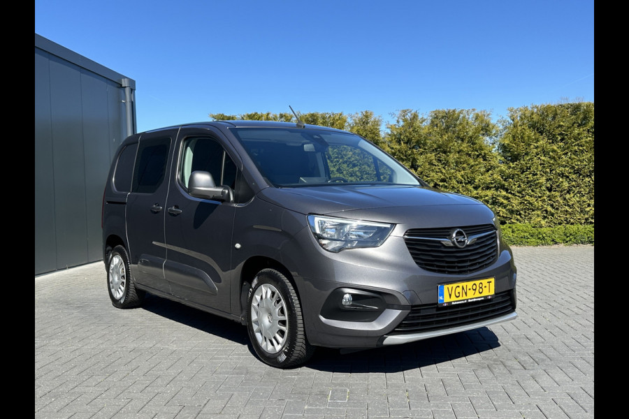 Opel Combo 1.6D 100 PK / L1H1 / INNOVATION / STUUR- EN STOELVEWARMING / INRICHTING / CRUISE / AIRCO / ACHTERKLEP