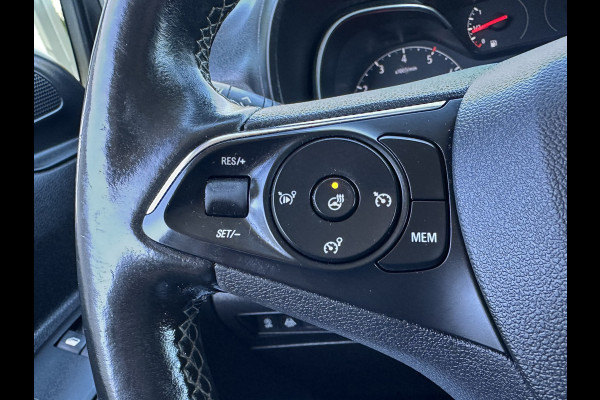 Opel Combo 1.6D 100 PK / L1H1 / INNOVATION / STUUR- EN STOELVEWARMING / INRICHTING / CRUISE / AIRCO / ACHTERKLEP