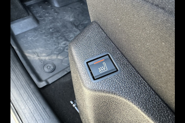 Opel Combo 1.6D 100 PK / L1H1 / INNOVATION / STUUR- EN STOELVEWARMING / INRICHTING / CRUISE / AIRCO / ACHTERKLEP