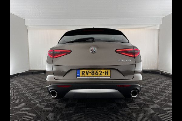 Alfa Romeo Stelvio 2.2d Super Aut. *LEATHER-FABRIC | BI-XENON | DAB+ | NAVI-FULLMAP | COMFORT-SEATS | ECC | CRUISE | PDC | 18"ALU*