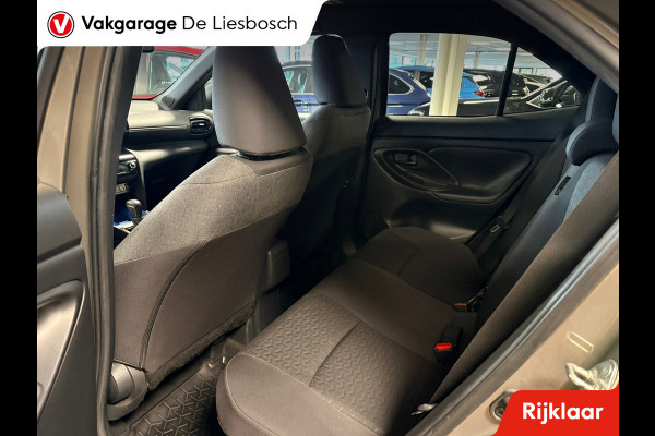 Toyota Yaris Cross 1.5 Hybrid Dynamic/navi / panoramadak / camera / stoel stuur verw / dodehoek / lane assist