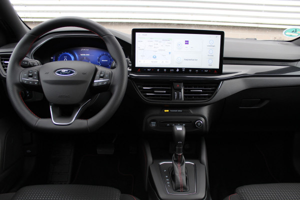 Ford FOCUS Wagon 1.0 EcoBoost Hybrid 155PK ST Line X | Panoramadak | Trekhaak | Matrix | Sync4