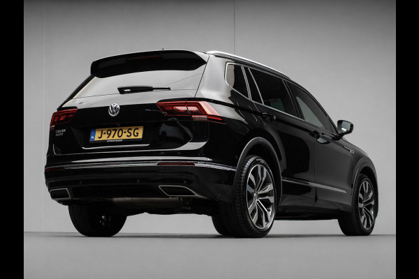 Volkswagen Tiguan Allspace 1.5 TSI Highline Business R 7p. (APPLECAR PLAY,PANORAMADAK,CAMERA,ALCANTARA,STOELVERWARMING,3DVIEW,LED)