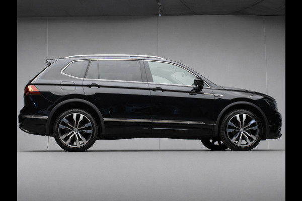 Volkswagen Tiguan Allspace 1.5 TSI Highline Business R 7p. (APPLECAR PLAY,PANORAMADAK,CAMERA,ALCANTARA,STOELVERWARMING,3DVIEW,LED)