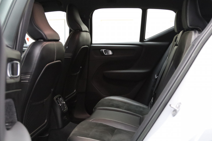 Volvo XC40 1.5 T4 211 PK Recharge R-Design PHEV, 360 Camera, Stoel- & Stuurverwarming, Climate Control