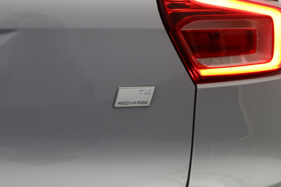 Volvo XC40 1.5 T4 211 PK Recharge R-Design PHEV, 360 Camera, Stoel- & Stuurverwarming, Climate Control