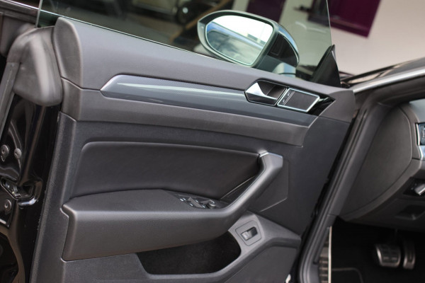 Volkswagen Arteon 1.5 TSI R-Line *Pano*Camera*Virtual*Keyless*ACC*DSG*