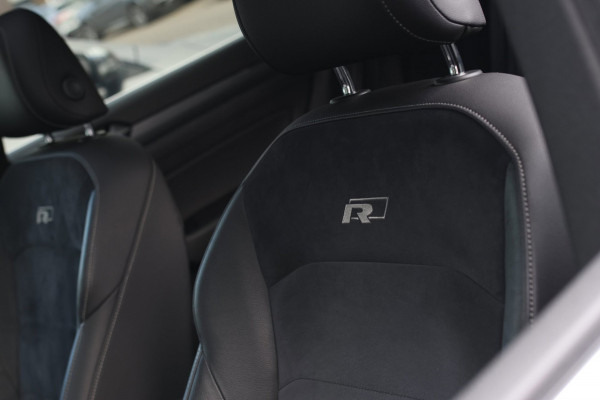 Volkswagen Arteon 1.5 TSI R-Line *Pano*Camera*Virtual*Keyless*ACC*DSG*