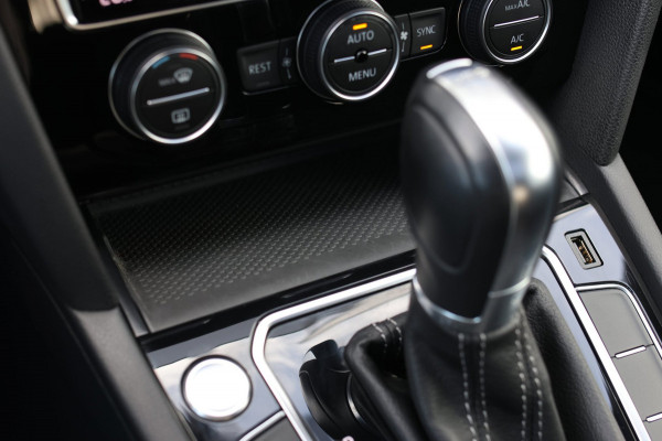 Volkswagen Arteon 1.5 TSI R-Line *Pano*Camera*Virtual*Keyless*ACC*DSG*