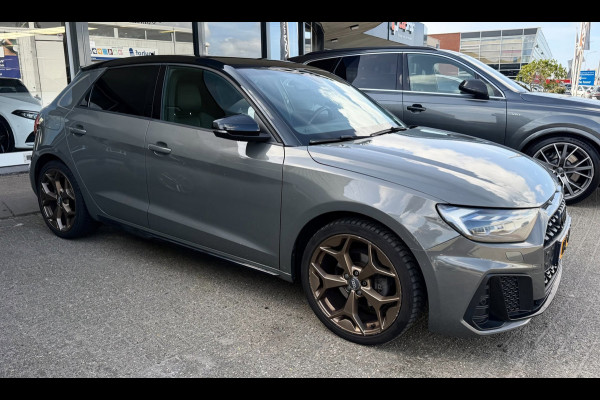 Audi A1 SPORTBACK 30 TFSI S Line edition one