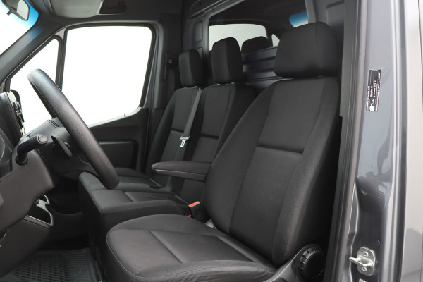 Mercedes-Benz Sprinter 317 CDI Automaat L2H2 3-Zits, Camera, Airco, Cruise, Apple Carplay, DAB, PDC, Trekhaak, 18''