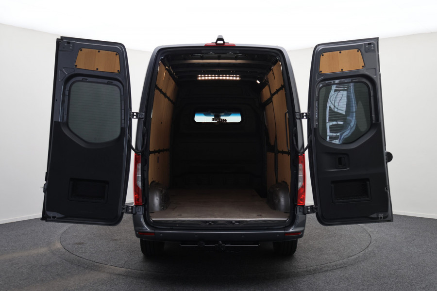 Mercedes-Benz Sprinter 317 CDI Automaat L2H2 3-Zits, Camera, Airco, Cruise, Apple Carplay, DAB, PDC, Trekhaak, 18''